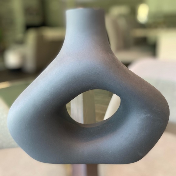 H&M Home Stoneware Modern Irregular Black Ceramic Vase Decor - Picture 9 of 10